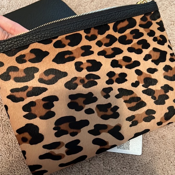 Limited stock! Clearance! New MCM one size pouch set $380+ tax - Picture 7 of 7